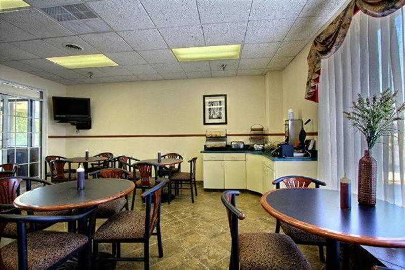 Days Inn & Suites By Wyndham Mt Pleasant Mount Pleasant Eksteriør billede
