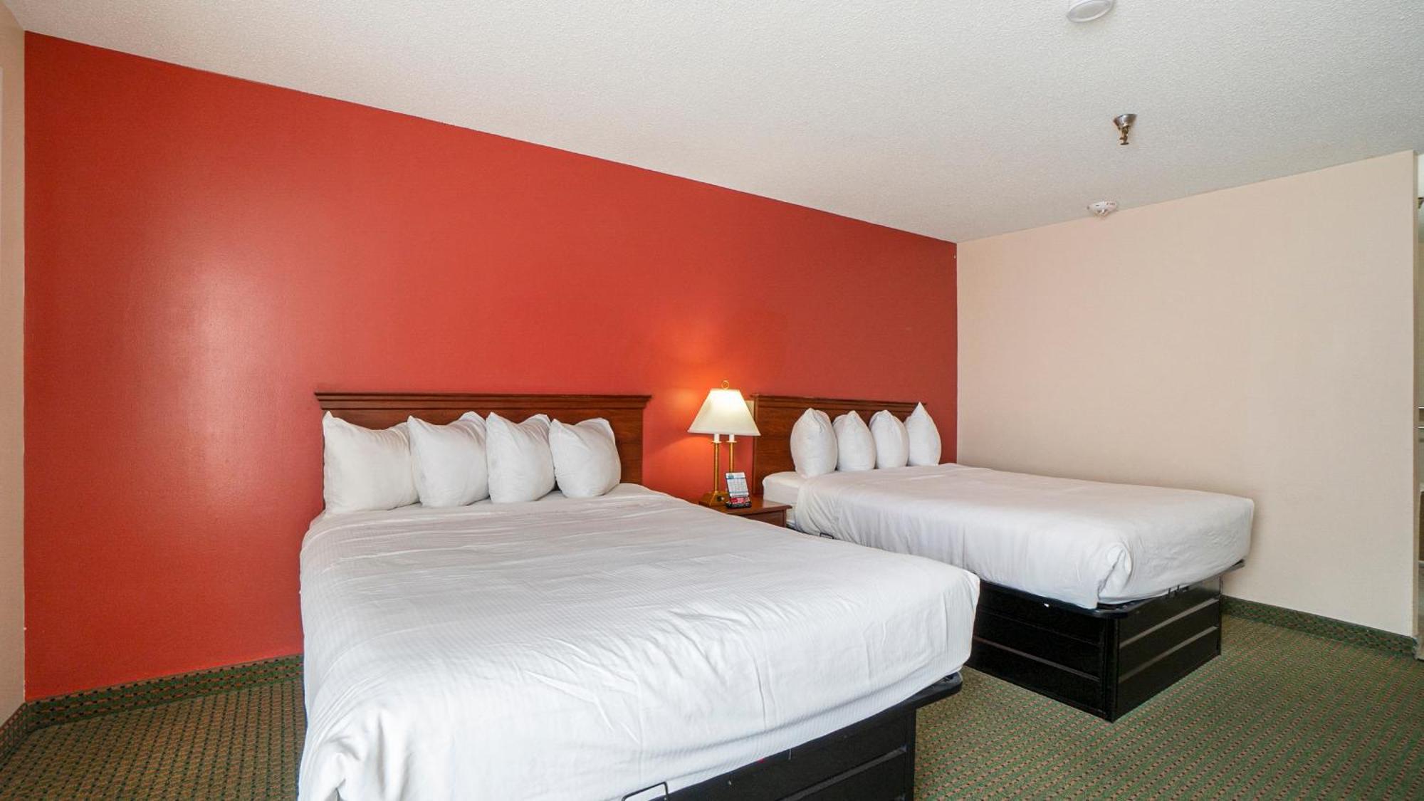 Days Inn & Suites By Wyndham Mt Pleasant Mount Pleasant Værelse billede