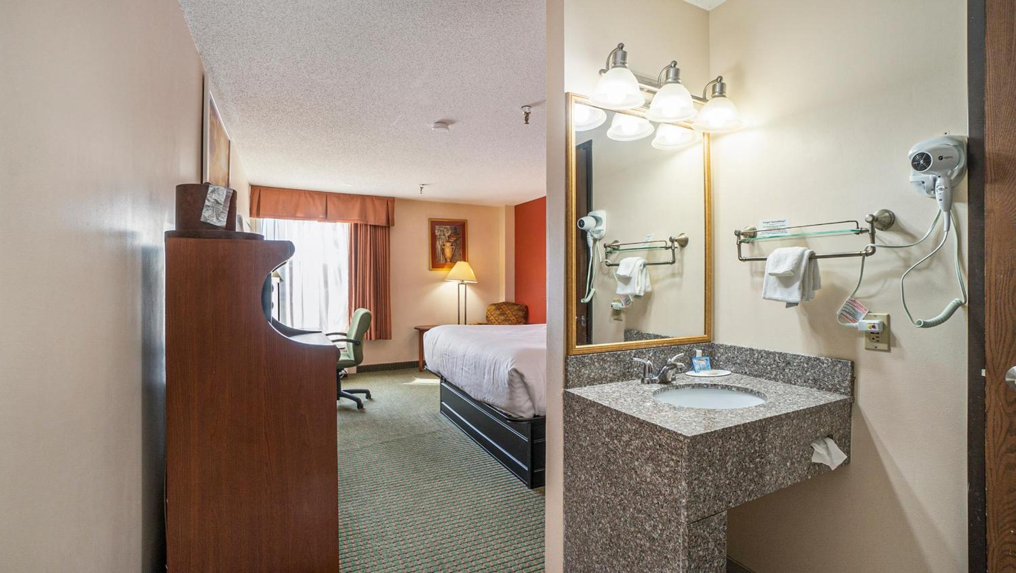 Days Inn & Suites By Wyndham Mt Pleasant Mount Pleasant Eksteriør billede