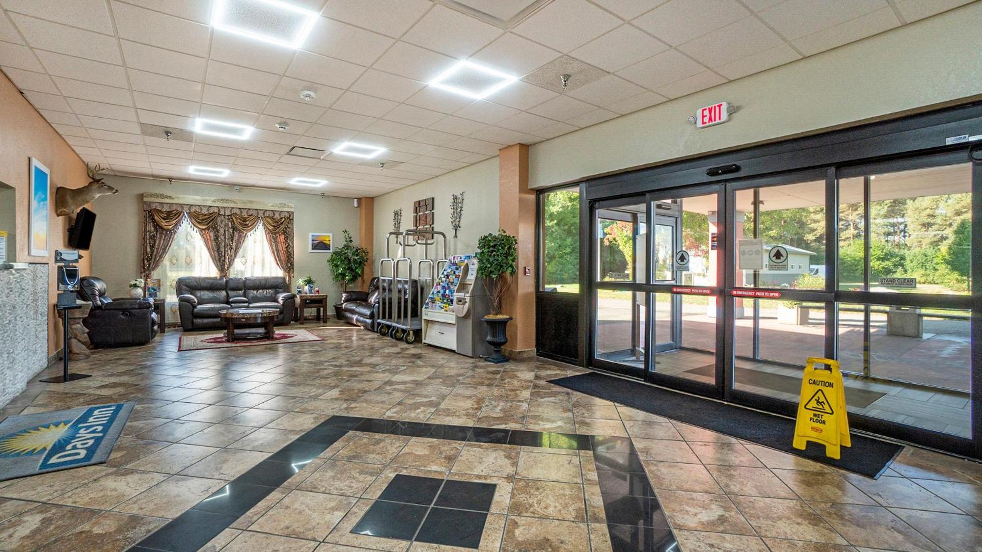 Days Inn & Suites By Wyndham Mt Pleasant Mount Pleasant Eksteriør billede
