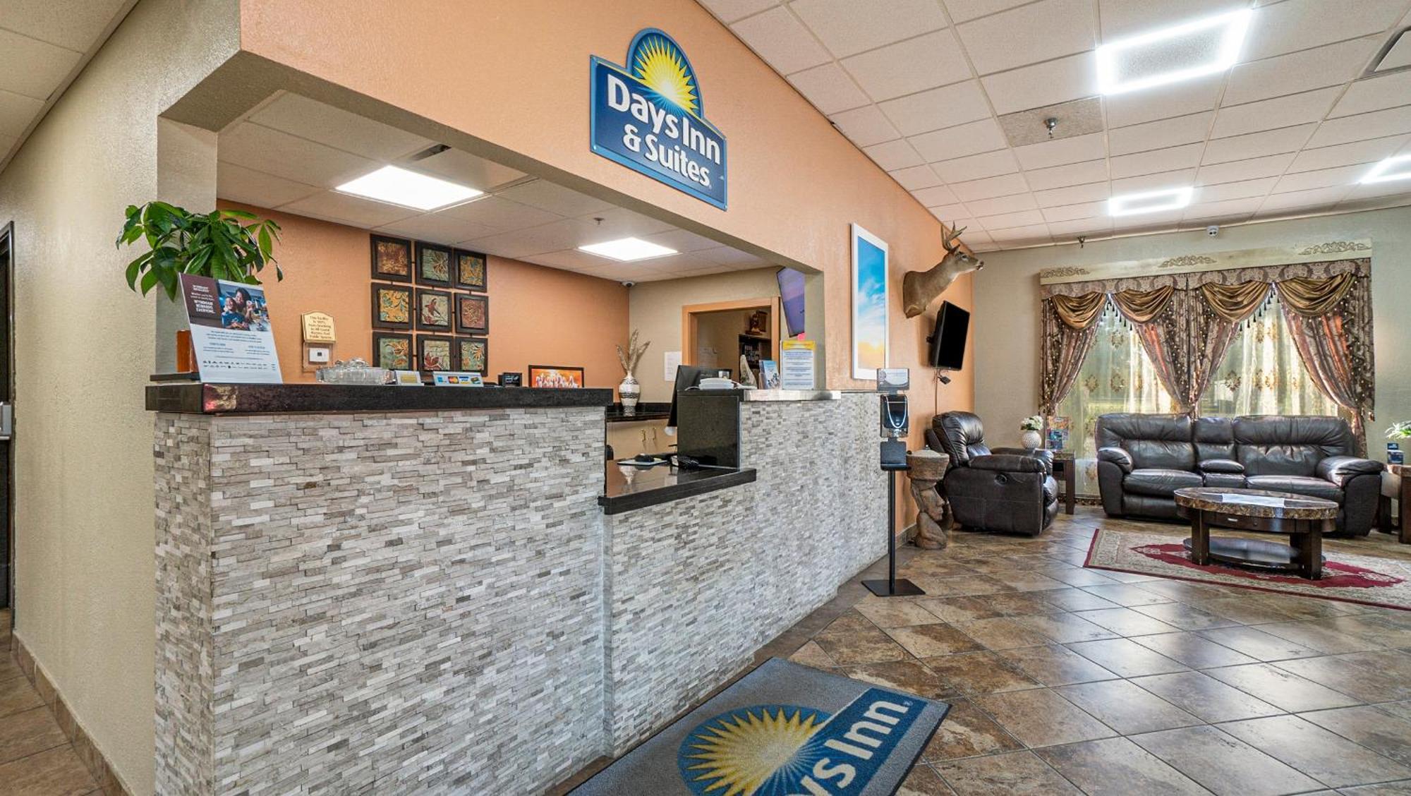 Days Inn & Suites By Wyndham Mt Pleasant Mount Pleasant Eksteriør billede