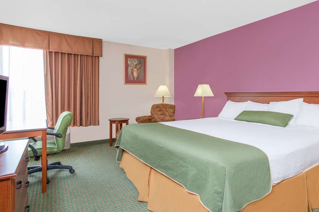 Days Inn & Suites By Wyndham Mt Pleasant Mount Pleasant Værelse billede