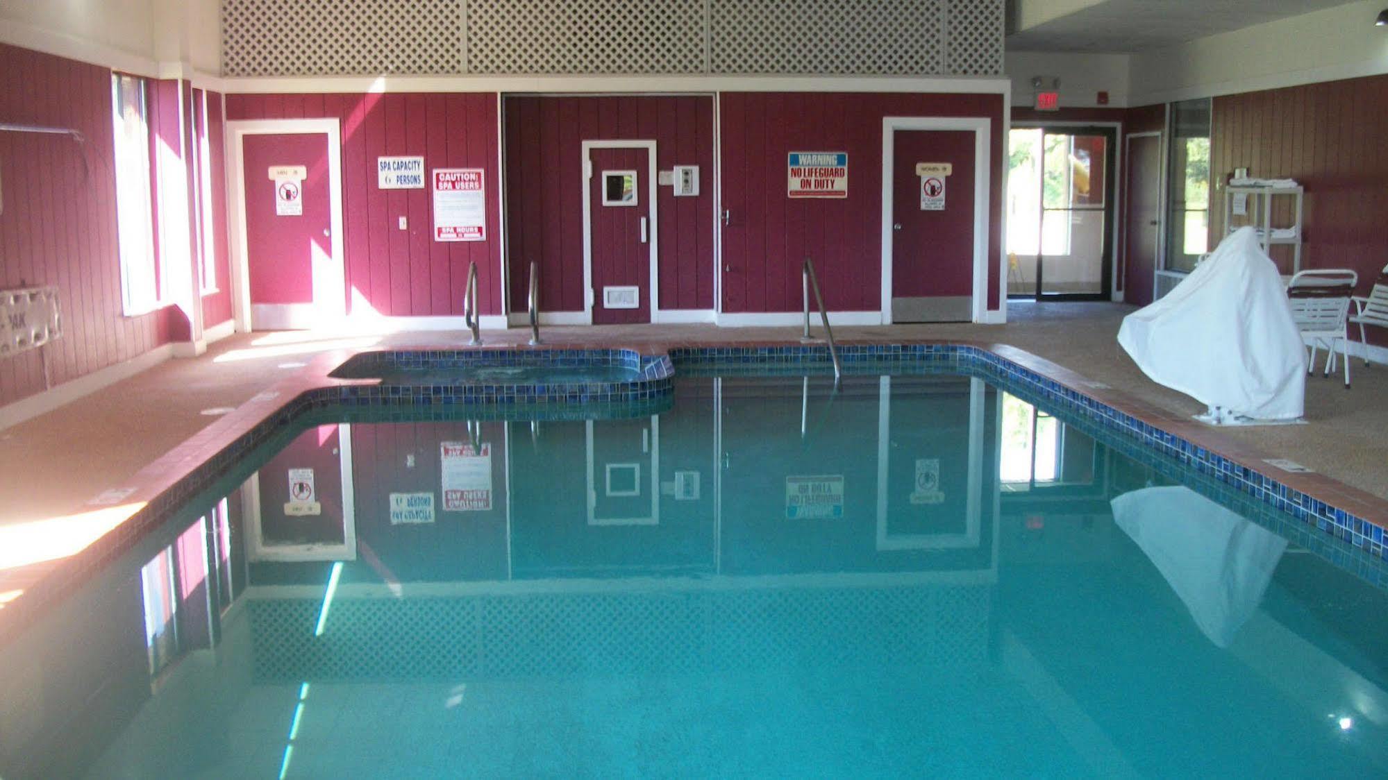 Days Inn & Suites By Wyndham Mt Pleasant Mount Pleasant Eksteriør billede