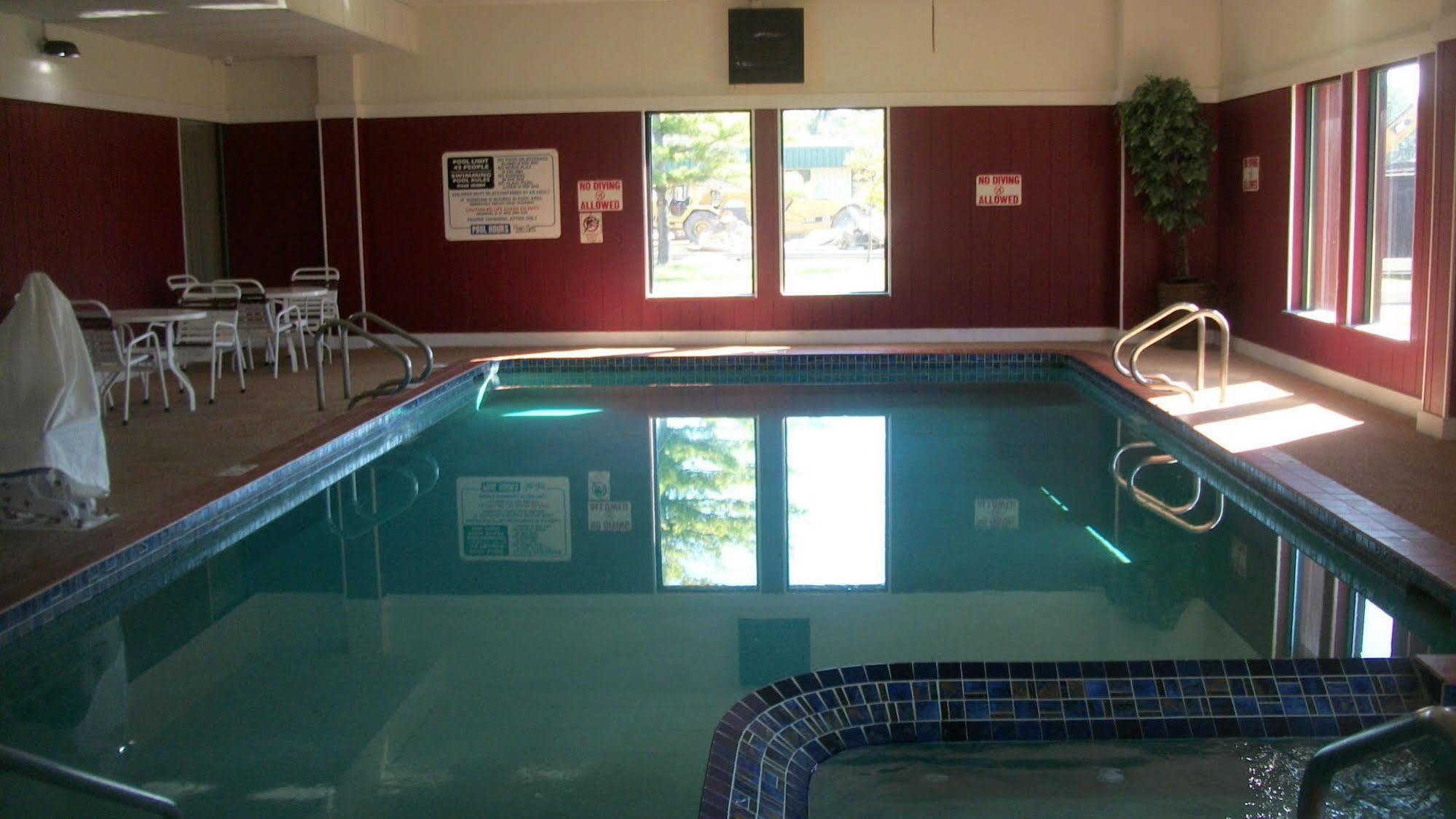 Days Inn & Suites By Wyndham Mt Pleasant Mount Pleasant Eksteriør billede